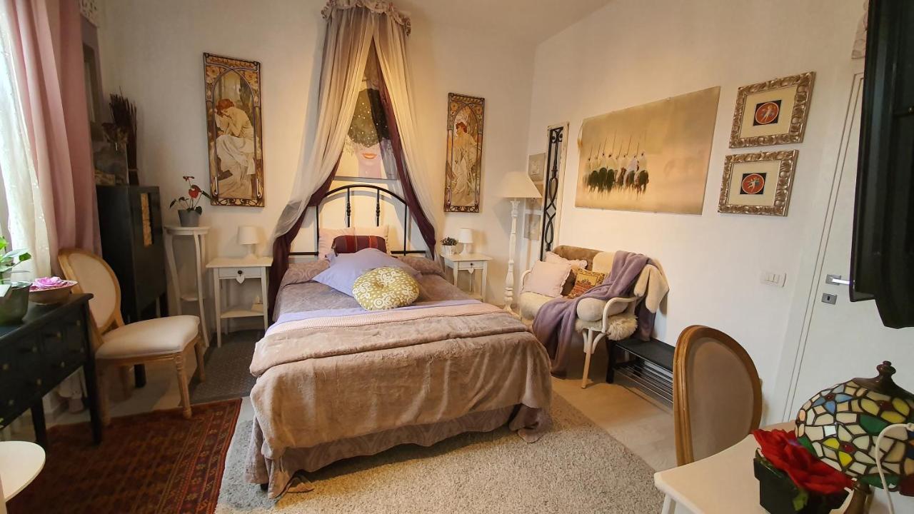 Ospiti A Firenze Benvenuti Hotel Esterno foto